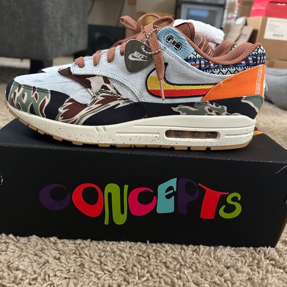 Nike X Concepts Air Max 1 SP 'Heavy' - Picture 4 of 16